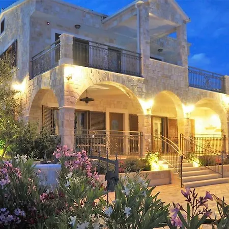 Apartment Ludilo Mit 4 In - Marina Bei Trogir Split Poljica (Trogir)