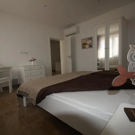 Apartman Ludilo Mit 4 In - Marina Bei Trogir Split