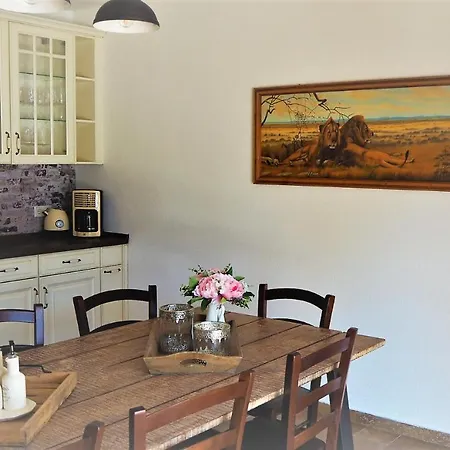 Ludilo Mit 4 In - Marina Bei Trogir Split Apartman