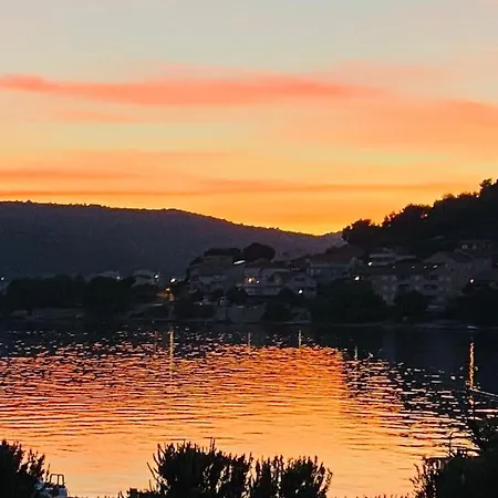 Apartman Ludilo Mit 4 In - Marina Bei Trogir Split Poljica