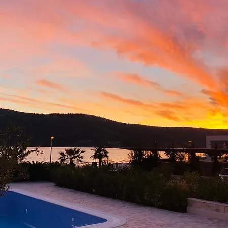 Apartman Ludilo Mit 4 In - Marina Bei Trogir Split Poljica
