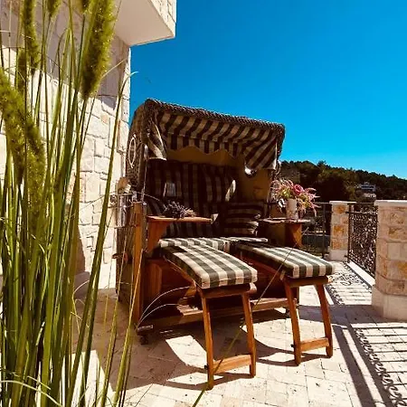 Apartman Ludilo Mit 4 In - Marina Bei Trogir Split *