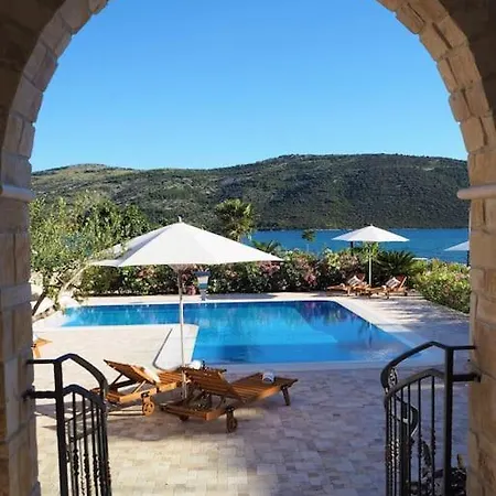 Apartman Ludilo Mit 4 In - Marina Bei Trogir Split *